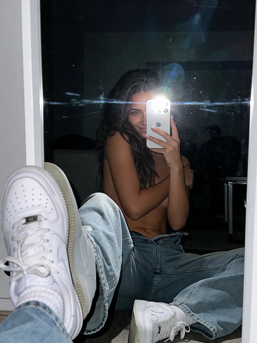 Topless - Foto 132 van 137